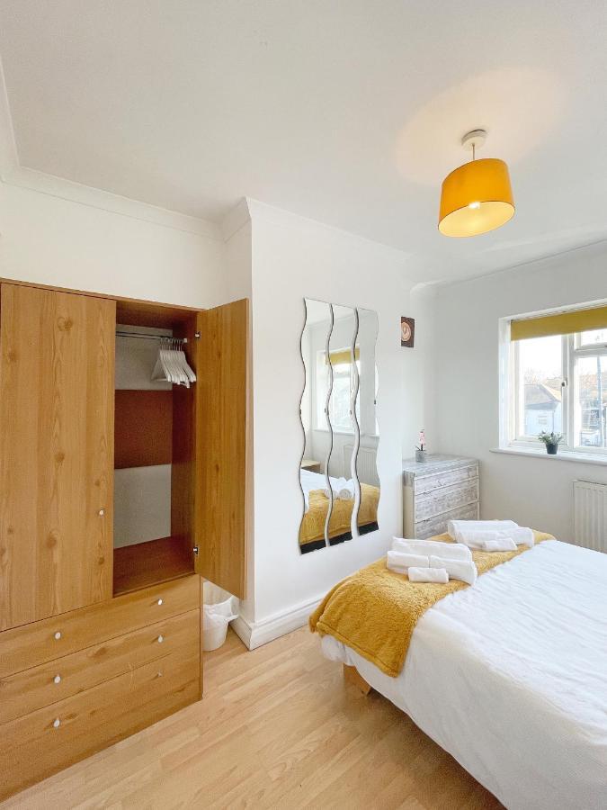 3 Bed Duplex Flat, Free Wifi & Netflix, Ideal For Contractors Apartamento Gravesend Exterior foto