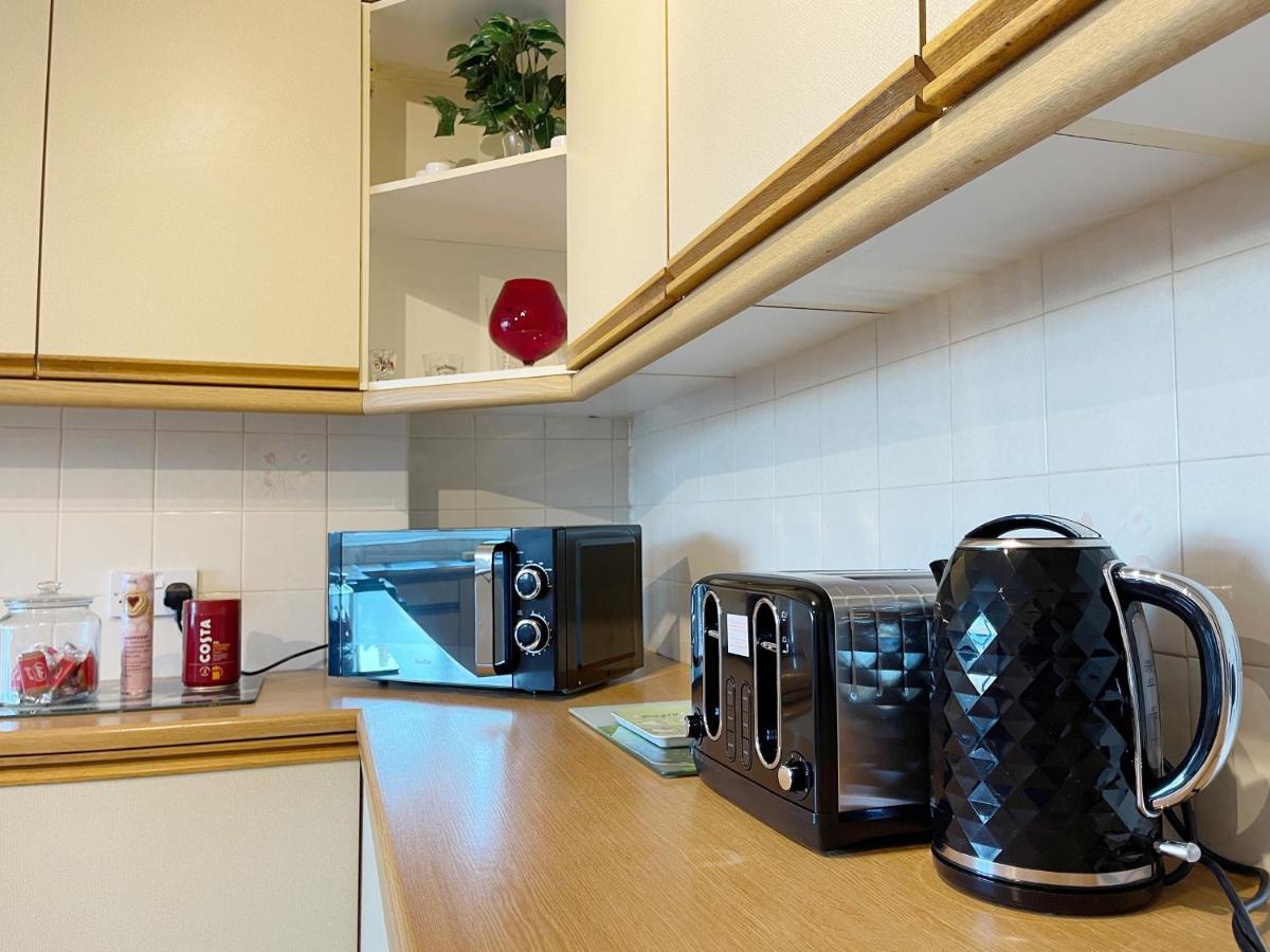 3 Bed Duplex Flat, Free Wifi & Netflix, Ideal For Contractors Apartamento Gravesend Exterior foto