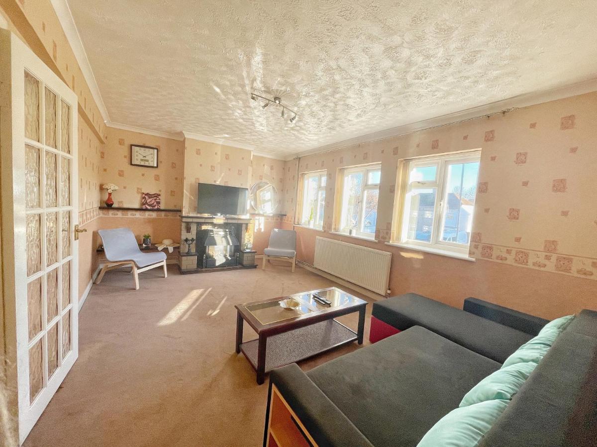 3 Bed Duplex Flat, Free Wifi & Netflix, Ideal For Contractors Apartamento Gravesend Exterior foto