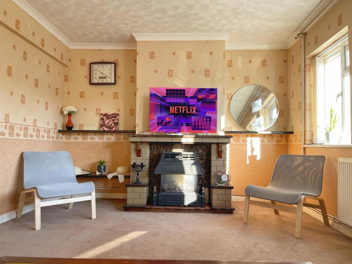 3 Bed Duplex Flat, Free Wifi & Netflix, Ideal For Contractors Apartamento Gravesend Exterior foto