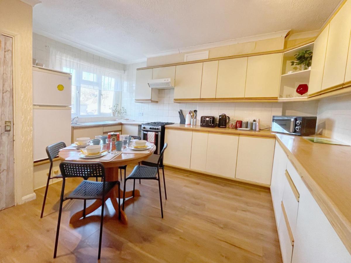 3 Bed Duplex Flat, Free Wifi & Netflix, Ideal For Contractors Apartamento Gravesend Exterior foto