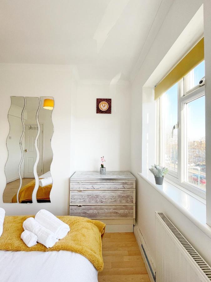 3 Bed Duplex Flat, Free Wifi & Netflix, Ideal For Contractors Apartamento Gravesend Exterior foto