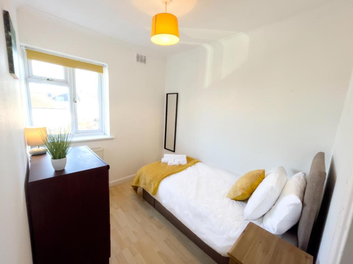 3 Bed Duplex Flat, Free Wifi & Netflix, Ideal For Contractors Apartamento Gravesend Exterior foto